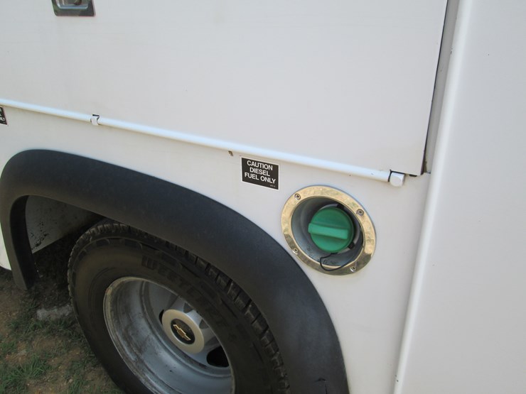 2017-chevrolet-3500hd-image-7