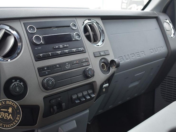 2014-ford-f250-sd-xlt-image-34