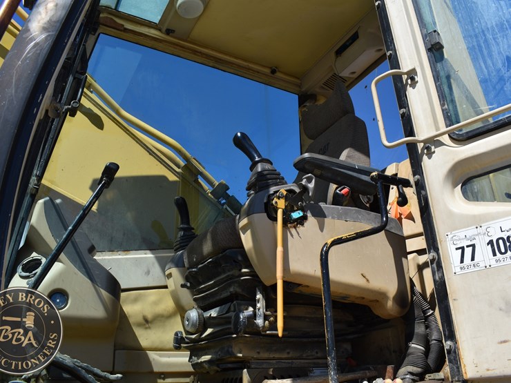 1998-caterpillar-345bl-image-58