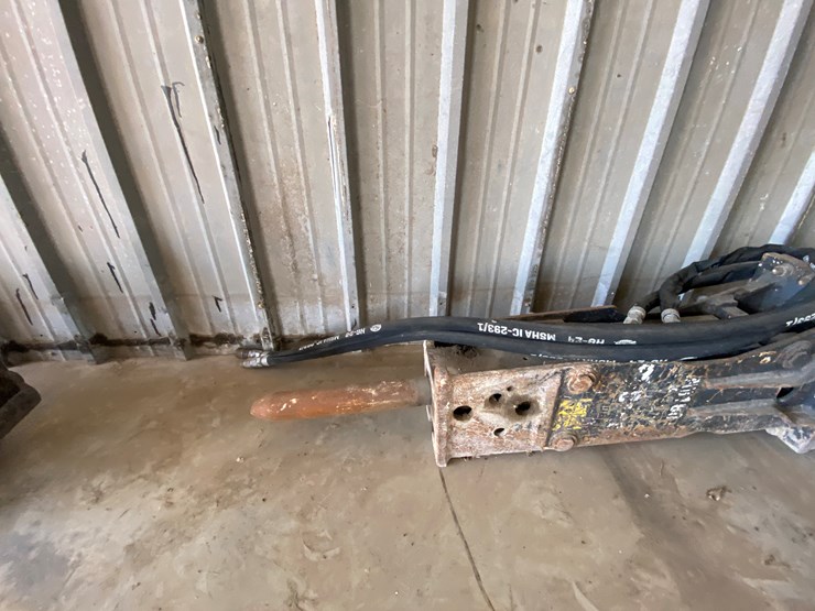#4000-•-2019-bobcat-nb160-hydraulic-hammer-image-3