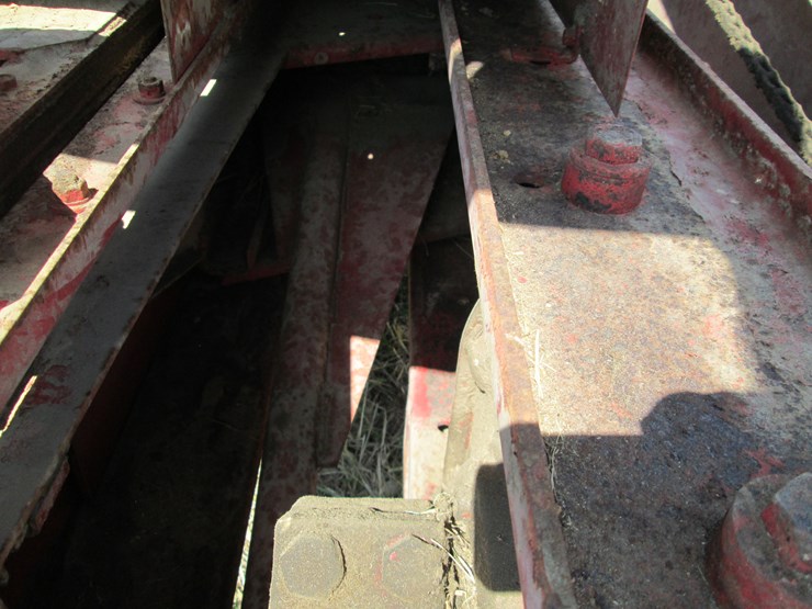 new-holland-273-image-18