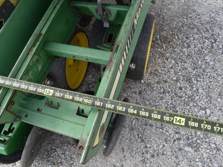 1990-john-deere-7240-image-35