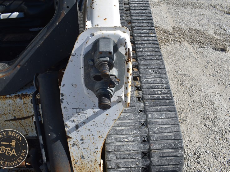 2016-bobcat-t650-image-31