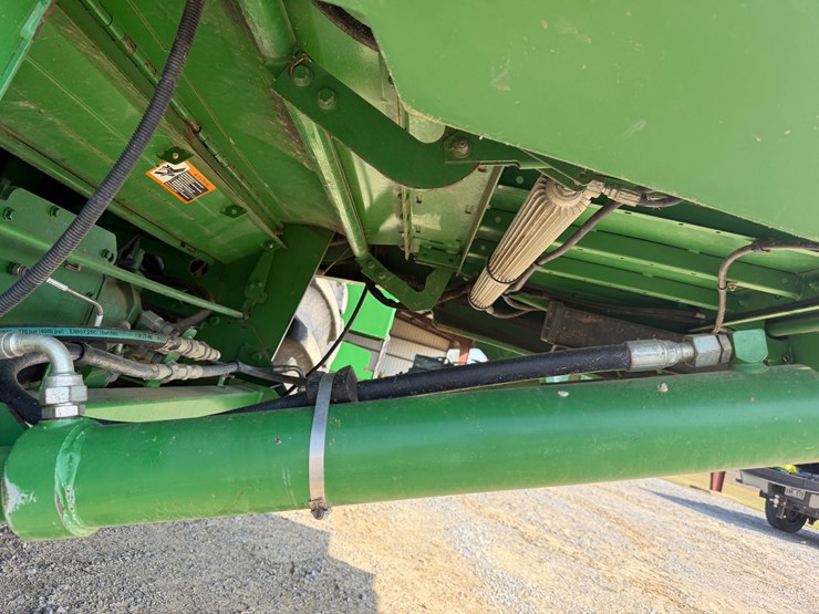 2014-john-deere-s670-image-39