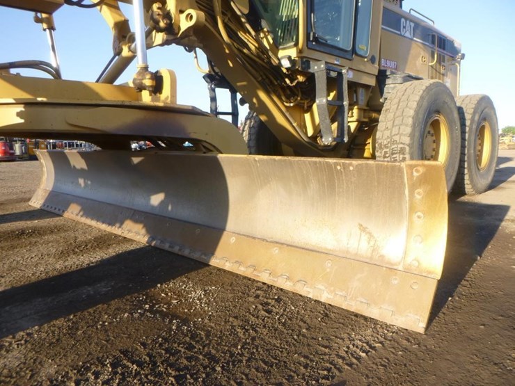 2006-caterpillar-143h-image-16