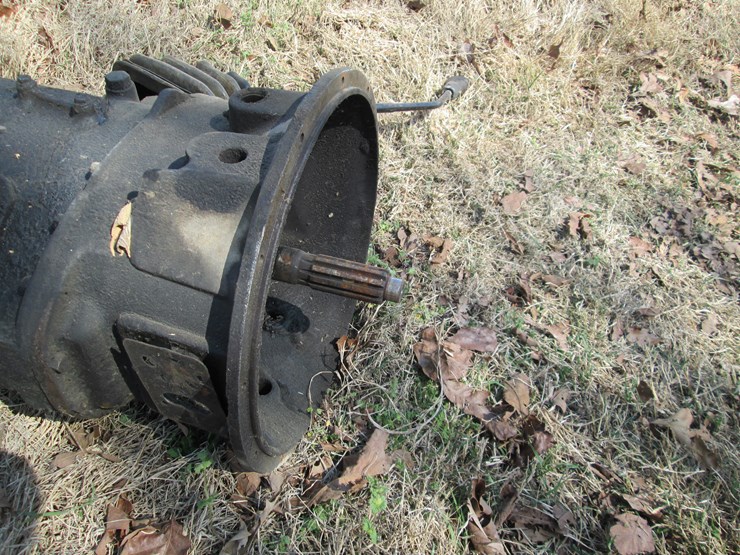 #43957-•-spicer-6sp-transmission-w/pto-image-4