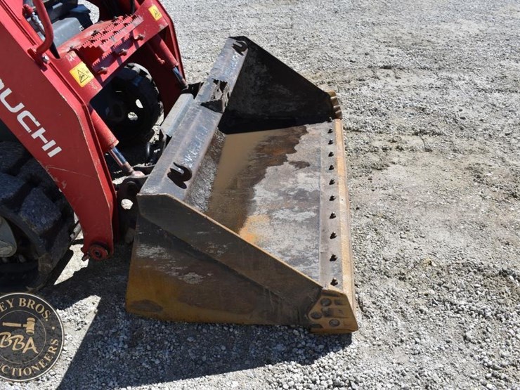 2020-takeuchi-tl8r2-image-17