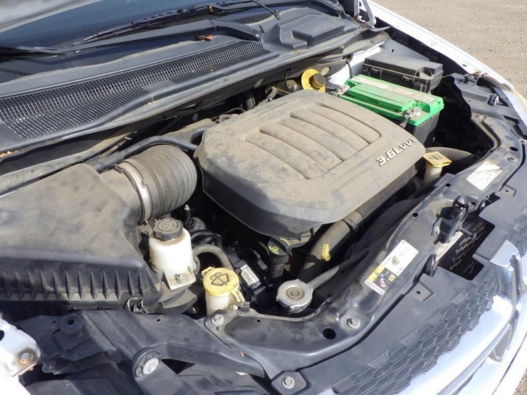 2015-dodge-grand-caravan-image-11