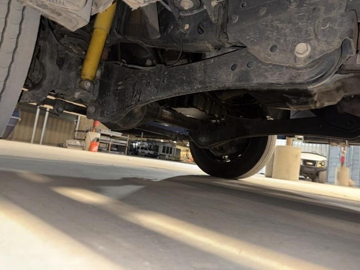 2014-ford-f550-image-37