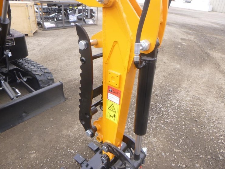 vicsec-vc13-hydraulic-excavator-image-12