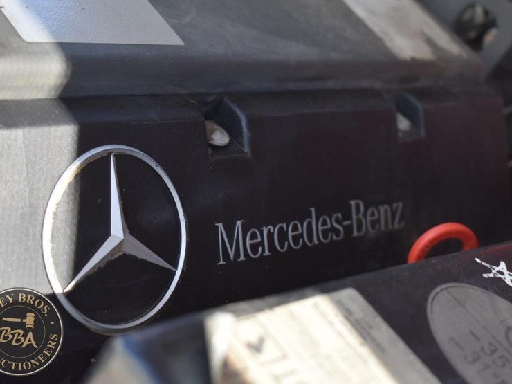 2013-manitou-mlt845-120-image-34