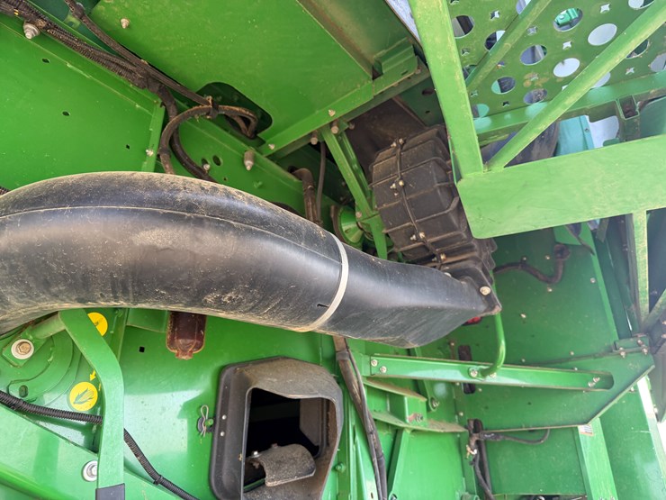 2014-john-deere-s670-image-99