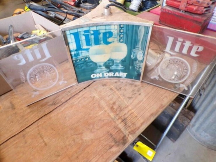 beer-sign,-john-deere-sign-image-1