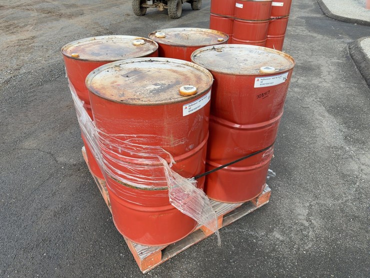 (4)-barrels-of-hydurance-aw-nz-32-hydraulic-oil-image-2