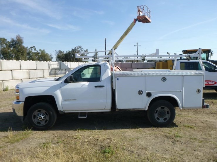 2017-chevrolet-2500-image-6