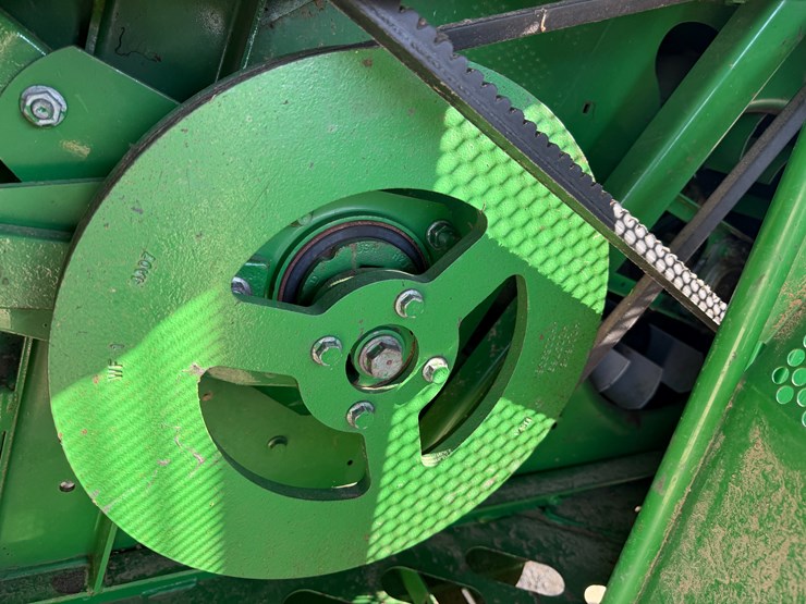 2014-john-deere-s670-image-111