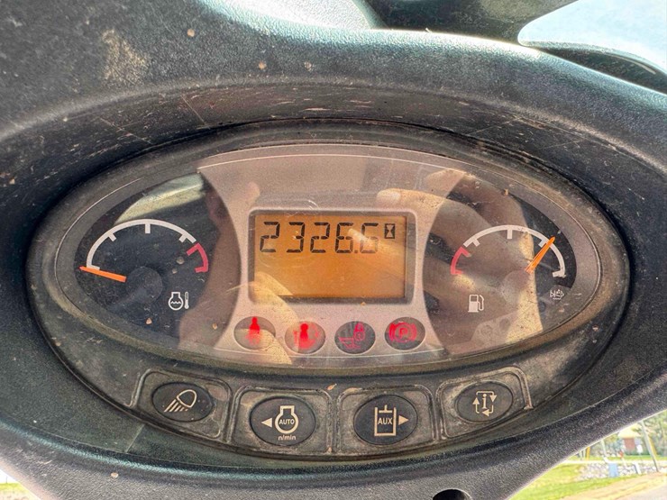 2020-bobcat-t595-image-17