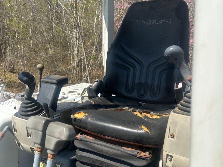 2007-takeuchi-tb135-image-17