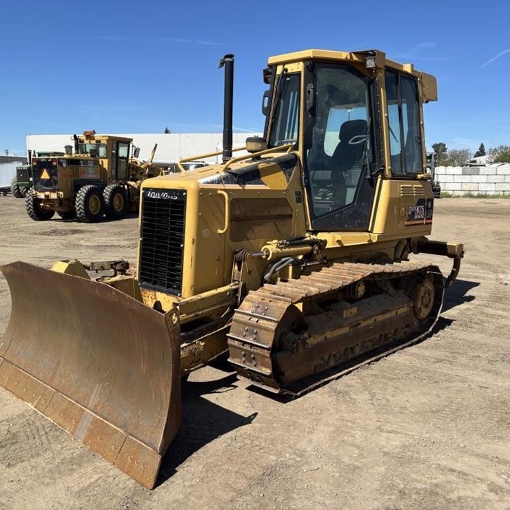 2002 CATERPILLAR D3G