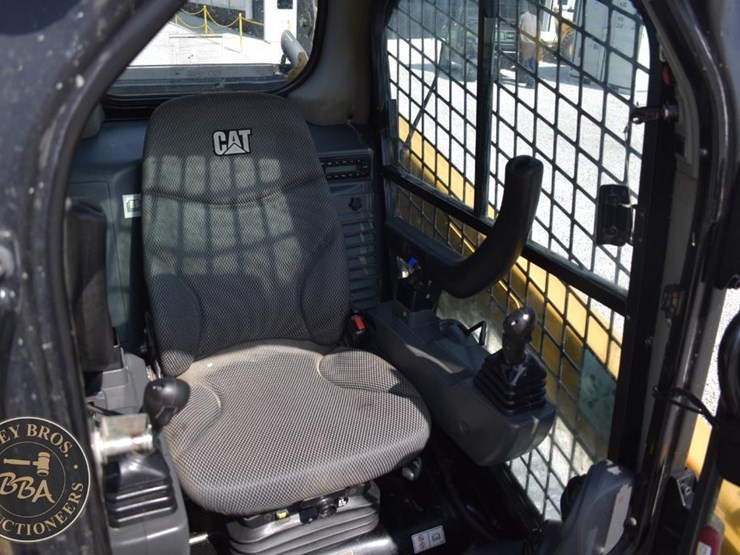 2023-caterpillar-259d3-image-39