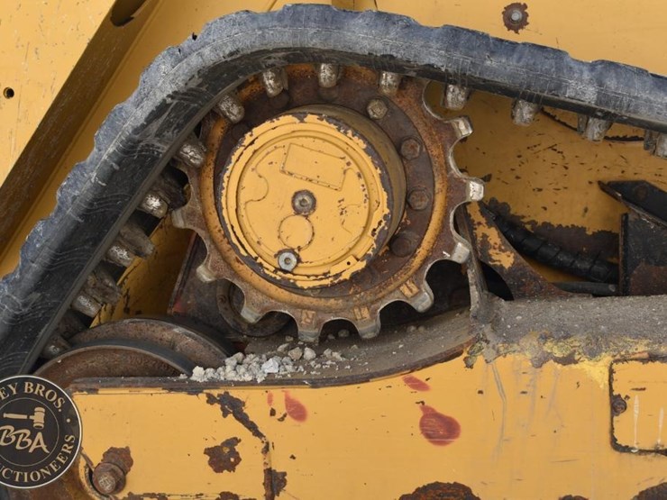 2017-caterpillar-259d-image-42