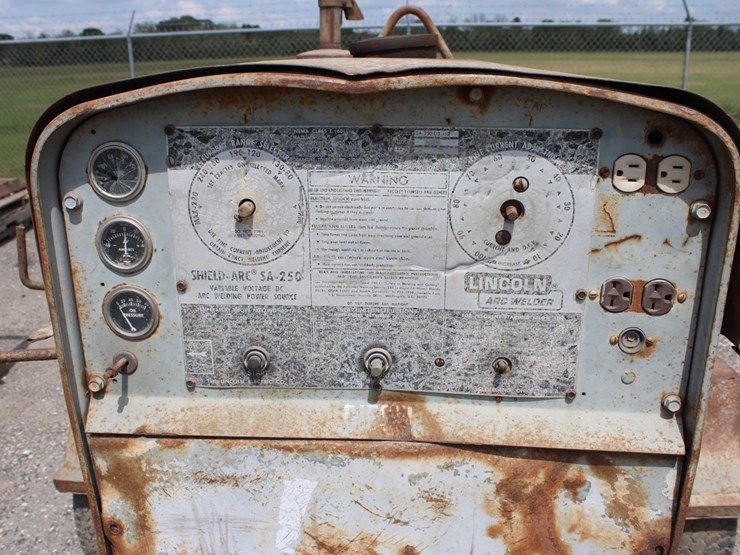 #1016-•-lincoln-welding-machine-image-5