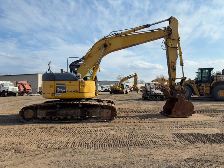 2009-komatsu-pc228us-lc-3e0-image-6