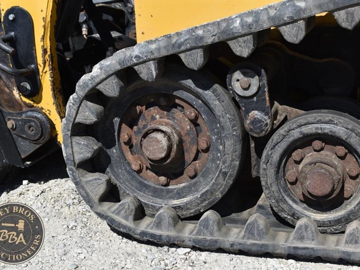 2012-caterpillar-257b3-image-41