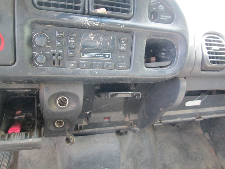 1999-dodge-2500-image-37