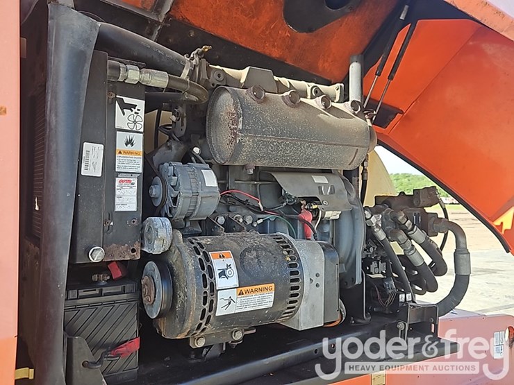 2011-jlg-860sj-image-25