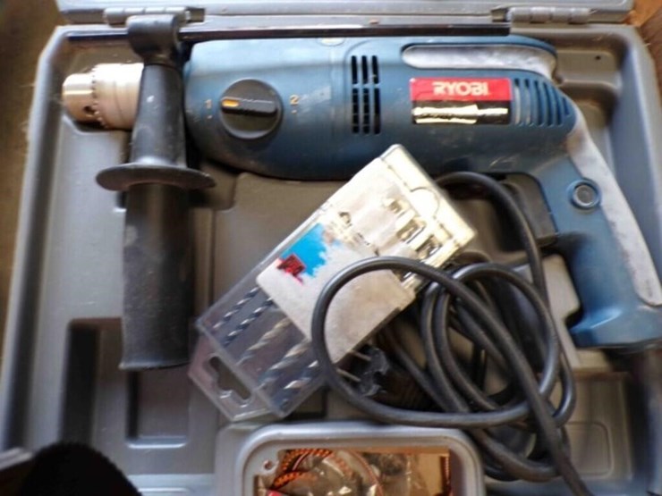 shop-table-with-router-stand-image-4