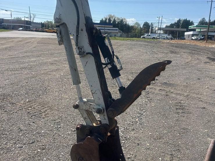 2007-takeuchi-tb135-image-10