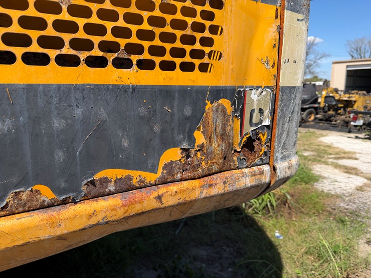 2006-jcb-js220-lc-image-22