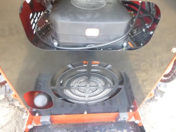 2026-sdlool-sl380-skid-steer-track-loader-image-16