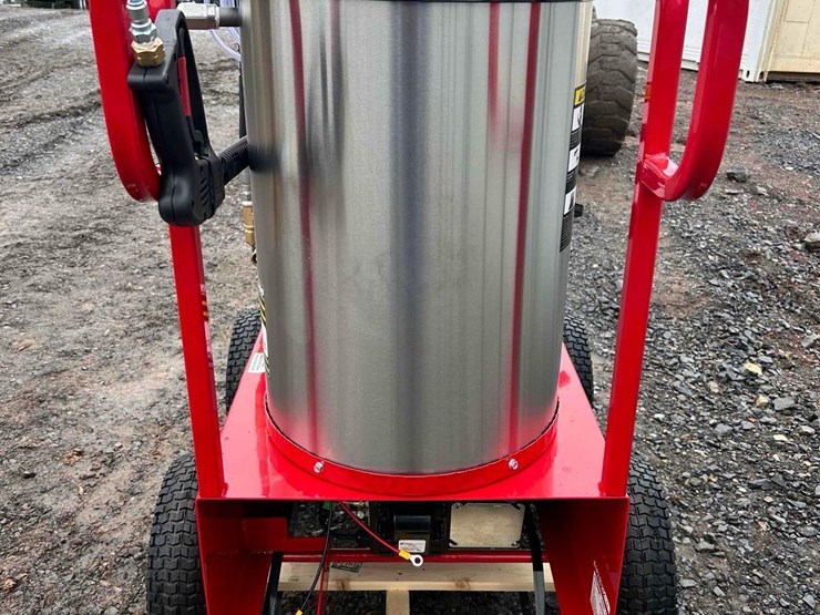 magnum-4000-series-hot-water-pressure-washer-image-4