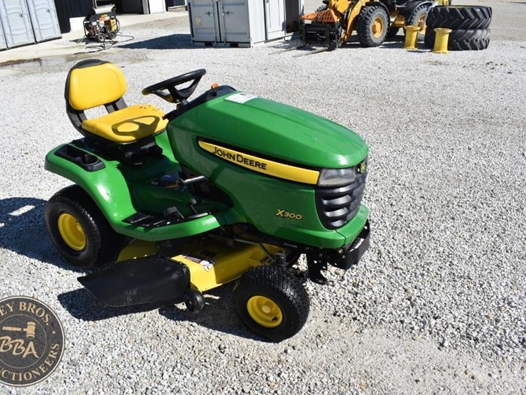 2008-john-deere-x300-image-16
