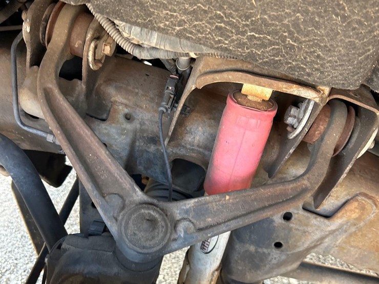 2015-chevrolet-silverado-ltz-2500hd-4x4-crew-cab-pick-up-truck-image-16