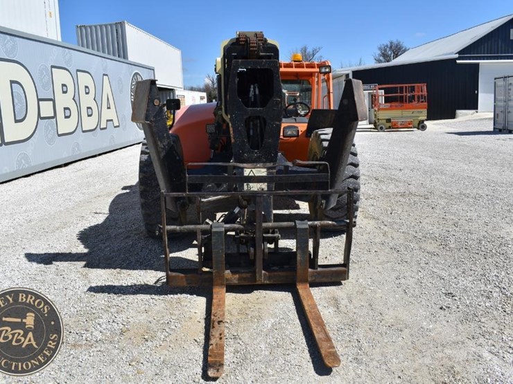 2014-jlg-g12-55a-image-31