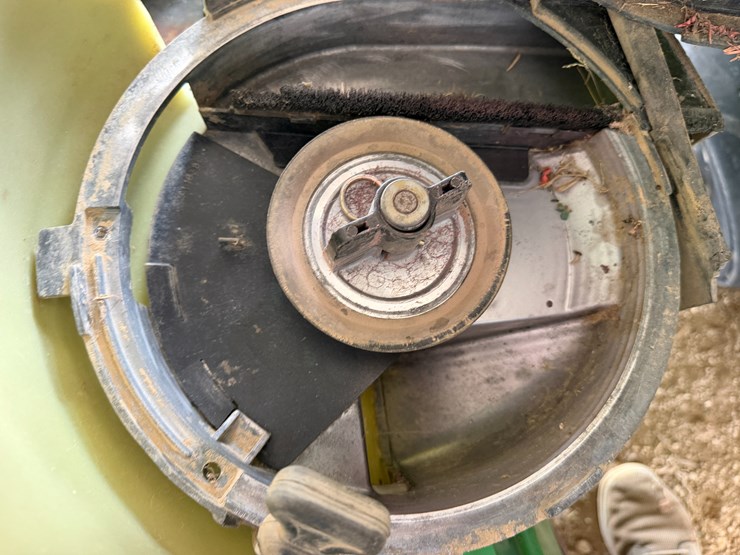 john-deere-7300-image-49