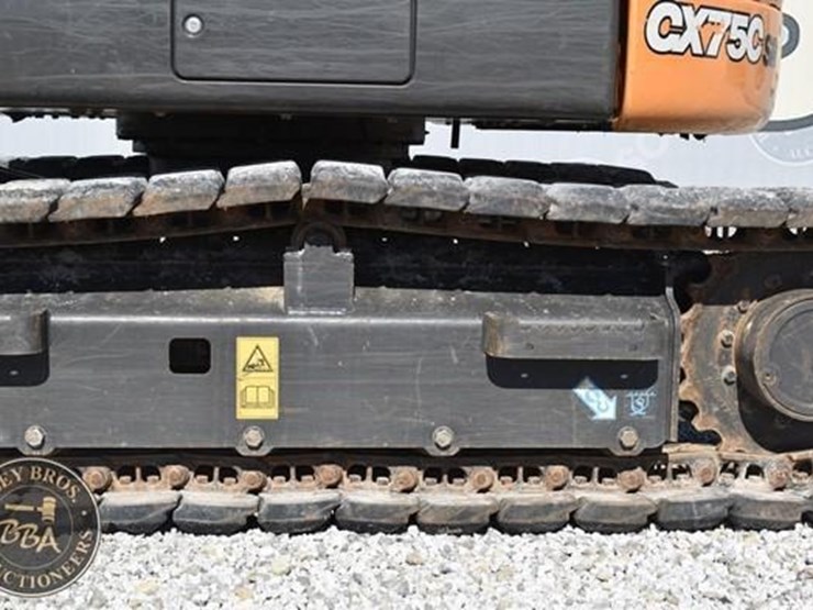 2022-case-cx75csr-image-54