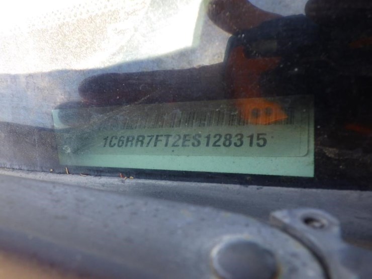 2014-dodge-1500-image-15