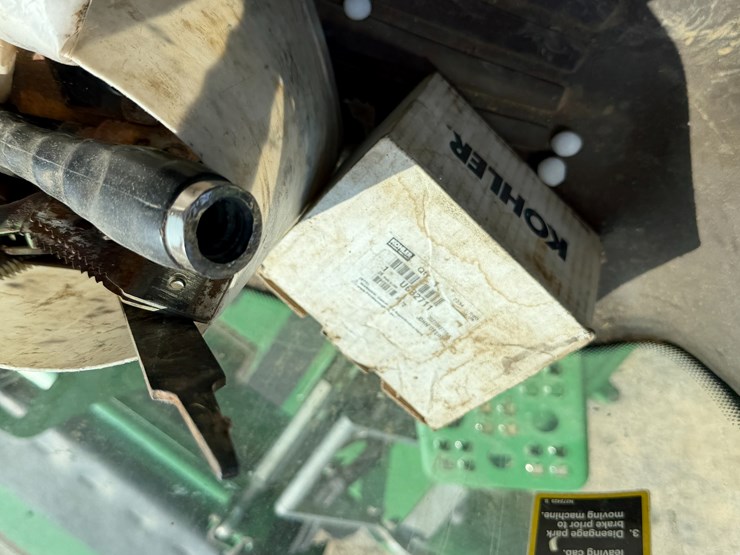 2014-john-deere-s670-image-183