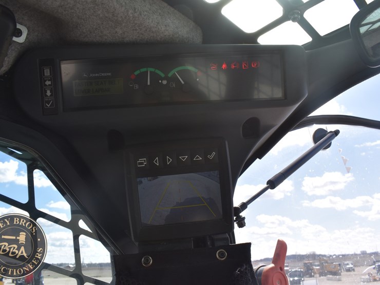 2020-deere-333g-image-53