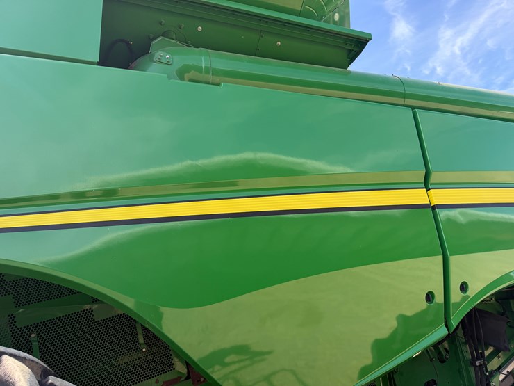 2014-john-deere-s670-image-18