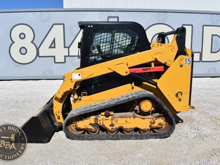 2017-caterpillar-259d-image-11