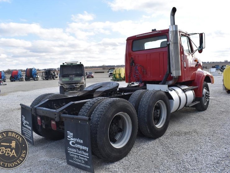 1993-international-8200-image-10