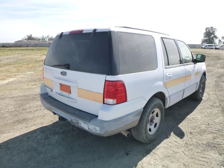 2003-ford-expedition-image-4