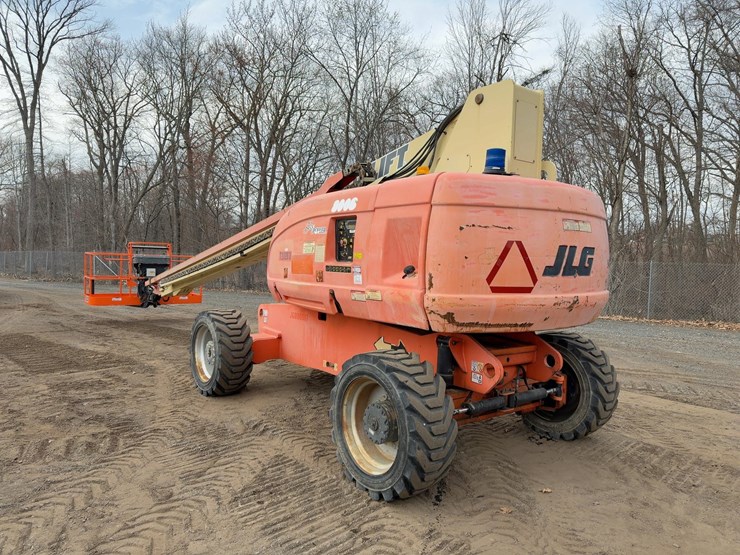2008-jlg-800s-image-3