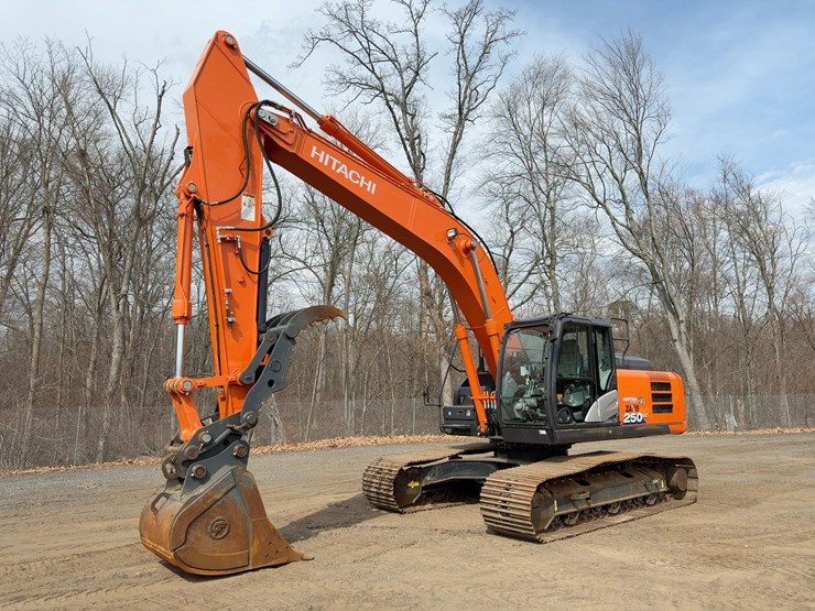 2018-hitachi-zx250-lc-6n-----image-1