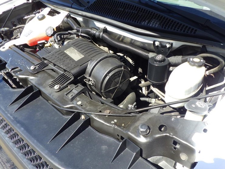 2012-chevrolet-express-2500-image-9